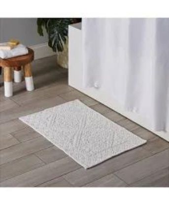 Picture of Tavira Bath Mat White 20x32"